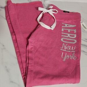 🔥  NWT - Aero New York Hot Pink Fit & Flare Sweatpants 🔥